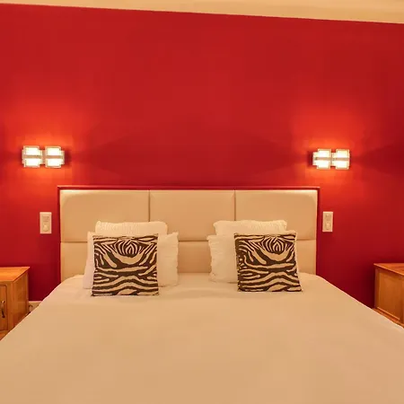 Casa de hóspedes Le Hameau Fleur De Pierres , , Et Table D'hotes 3*
