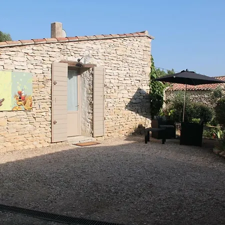 Le Hameau Fleur De Pierres , , Et Table D'hotes 3*