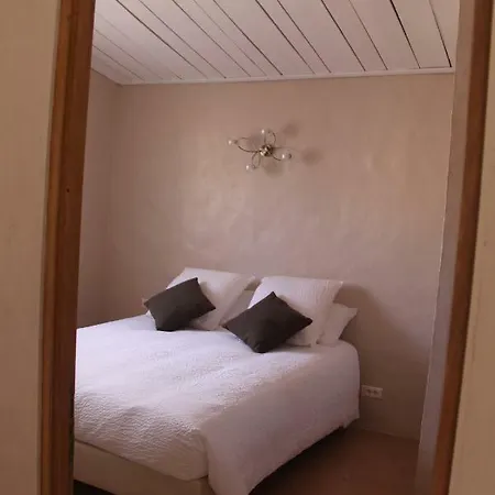 Le Hameau Fleur De Pierres , , Et Table D'hotes 3* Murs (Vaucluse)